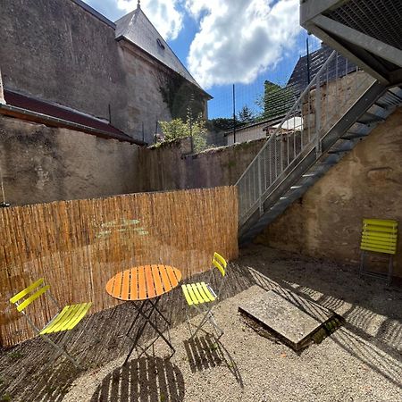 Appartement Au Centre-Ville Avec Cour Langres Exteriér fotografie